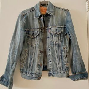 XS vintage Levi's denim jacket